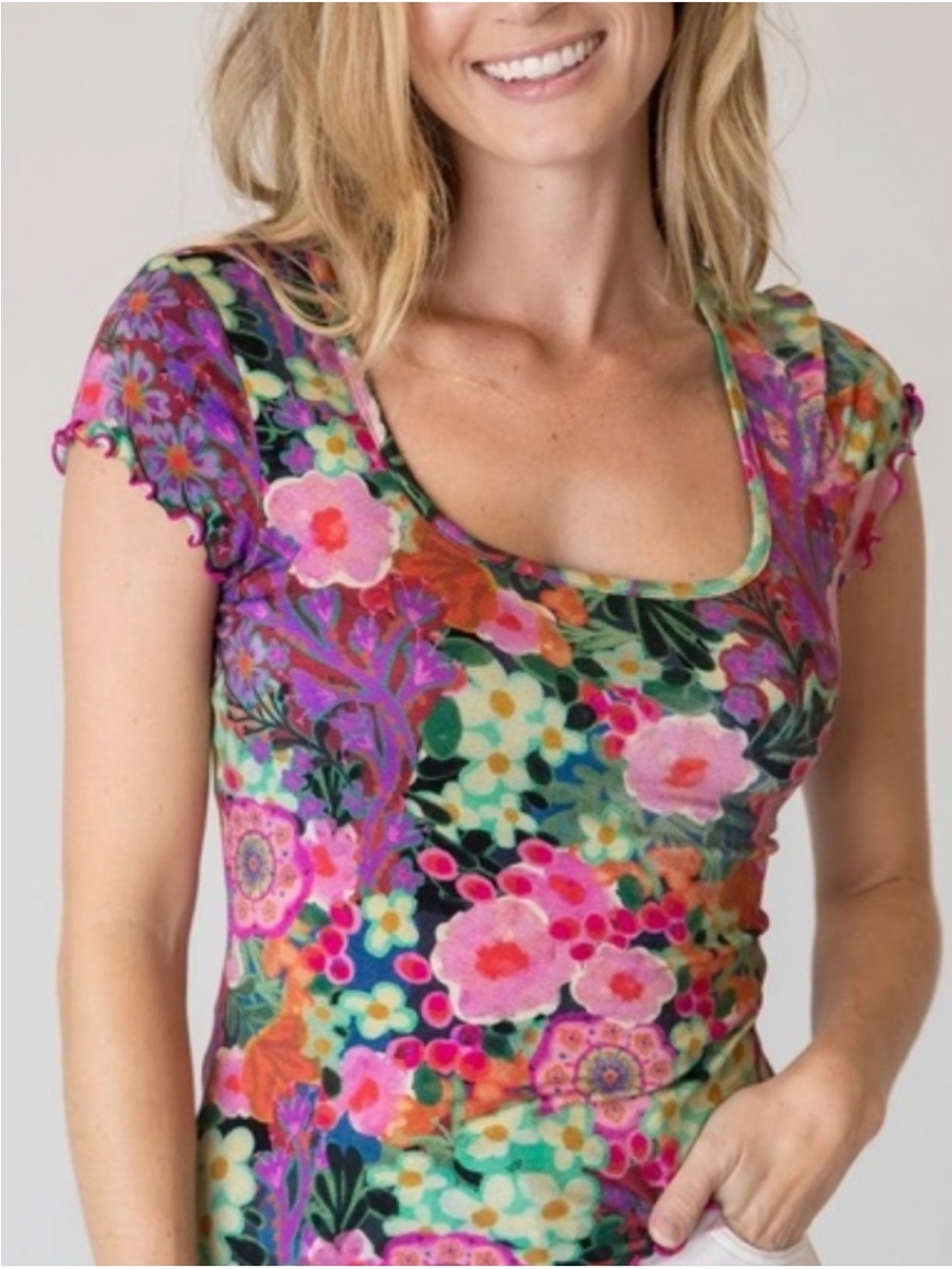 NWT Natural Life Devon Butter Soft Painted Garden boho floral lettuce trim tee
